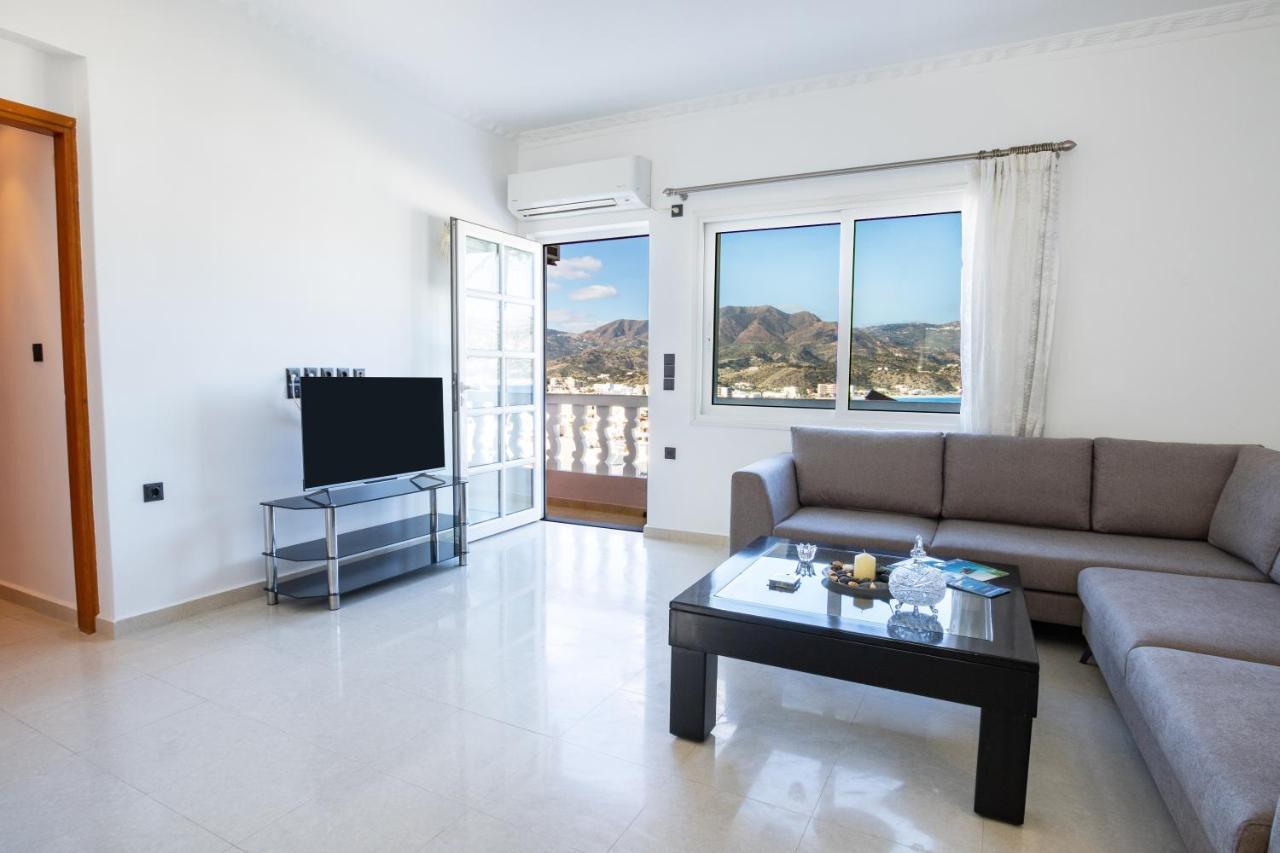 Divine Apartment Karpathos Exteriör bild