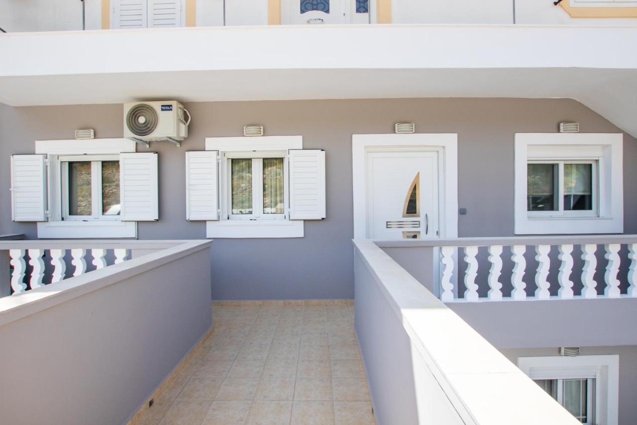 Divine Apartment Karpathos Exteriör bild